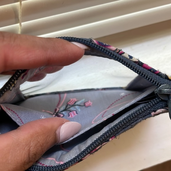 Vera Bradley ID Wallet - Picture 4 of 4